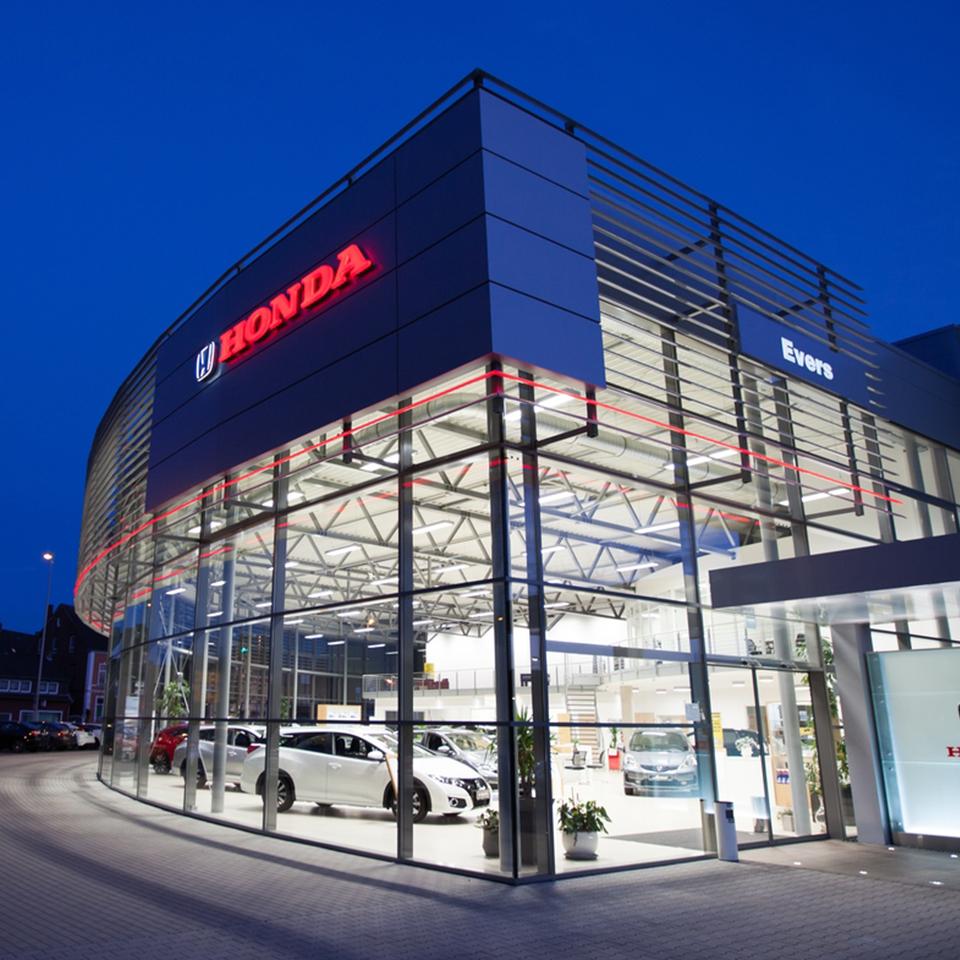 Detail des neuen Honda-Autohauses von Visotec