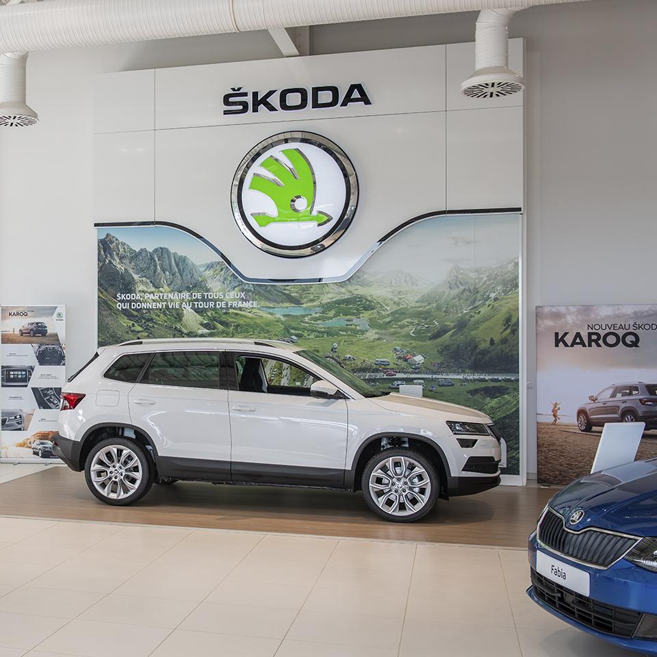Interior signage of the Skoda dealership by Visotec