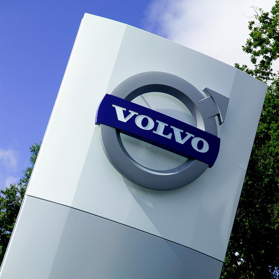 Volvo car dealership signage totem made by Visotec