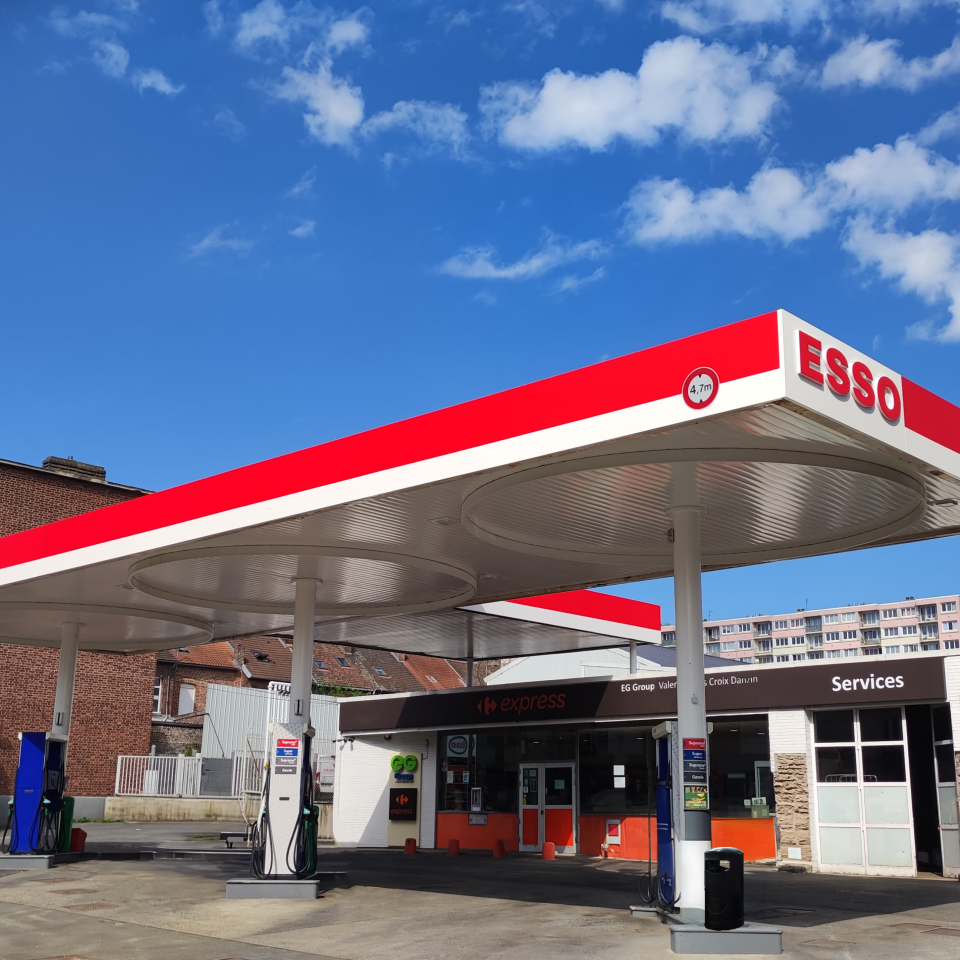 Visotec supports ESSO in deploying its new brand image