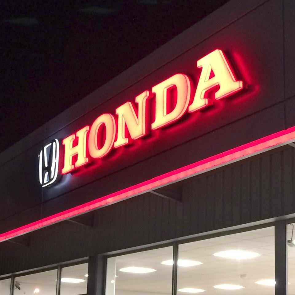 Honda dealership light sign manufactured by Visotec